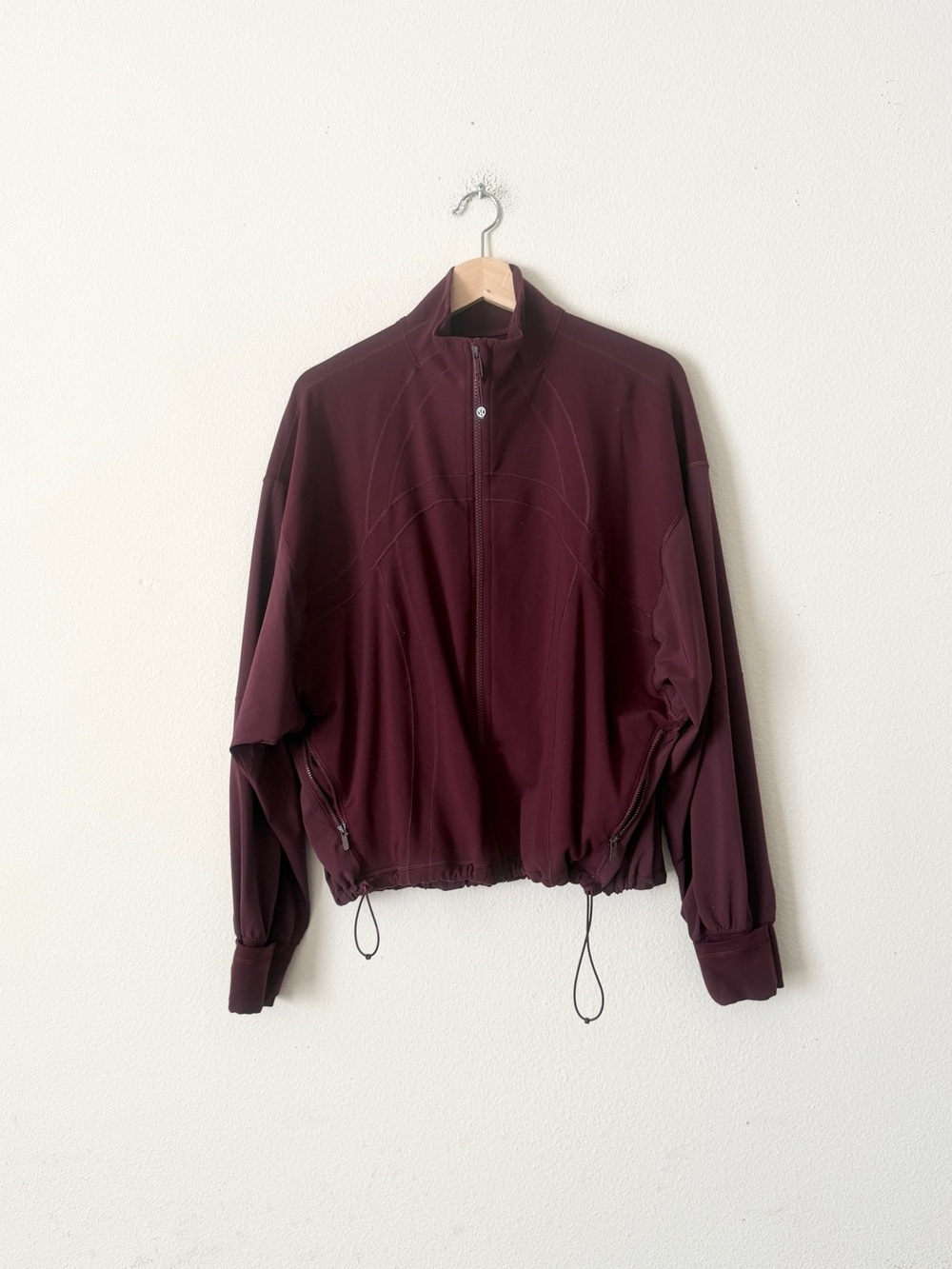 Lululemon SIZE 8 Define relaxed oversized fit jacket in Garnet